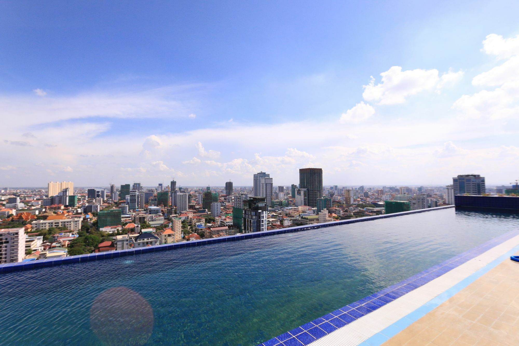 Eastland Hotel & Apartment Πνομ Πενχ Εξωτερικό φωτογραφία